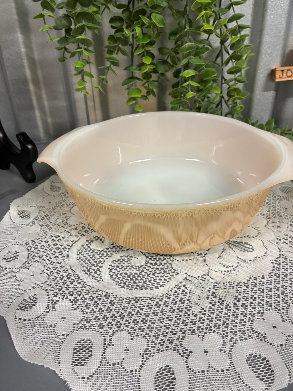 Cream and White Serving Bowl - Unbranded Home Accent anchor Hawking bowl